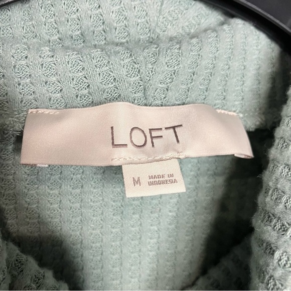 Loft waffle knit cowl knit top green size medium - Picture 5 of 10